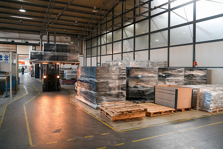 醫(yī)藥倉庫貨物運(yùn)輸管理規(guī)范與流程探討